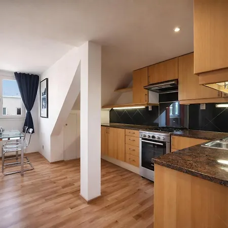 Apartament Luxury 130 M Maisonette With Jacuzzi And 3 Terraces